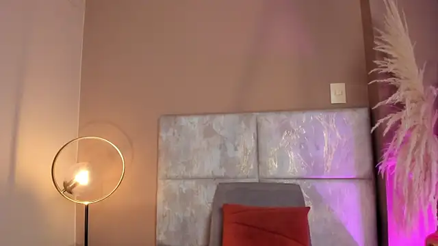 Snapshot of Christy_Sea chatting on November 2025 06:19:02 PM Christy Sea online show from November 2025 06:19:02 PM