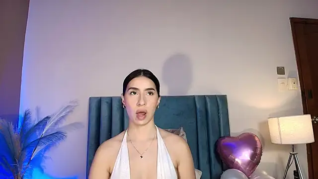 Snapshot of Christy_Sea chatting on November 2025 06:39:01 PM Christy Sea online show from November 2025 06:39:01 PM