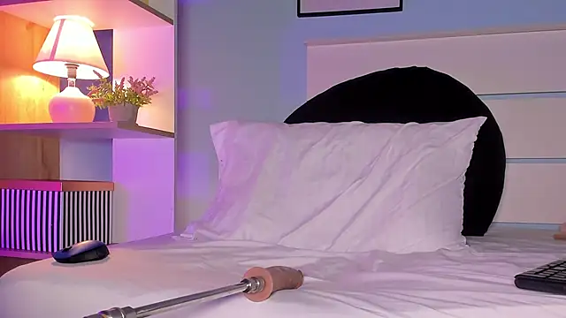 alicialittle online show from January 2025 08:11:02 PM