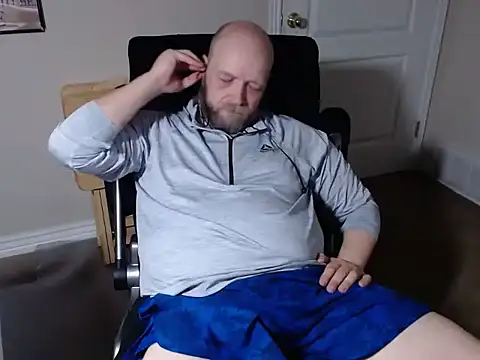 Snapshot of daveletsplay chatting on January 2025 03:33:01 AM daveletsplay online show from January 2025 03:33:01 AM