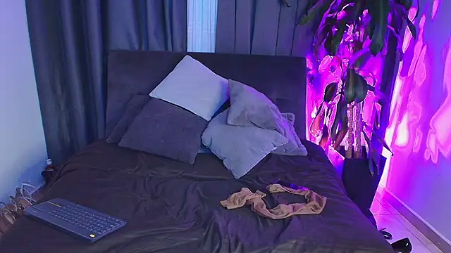 Aliciawonderxx online show from March 2026 11:18:01 PM