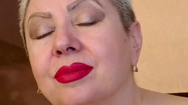 LadyPosh online show from October 2025 09:48:02 PM