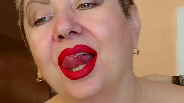 LadyPosh online show from November 2025 09:48:01 PM