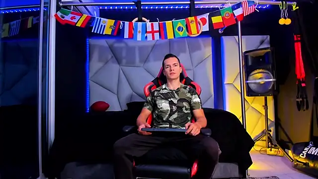 Aydenmiller96 online show from June 2026 12:39:01 PM