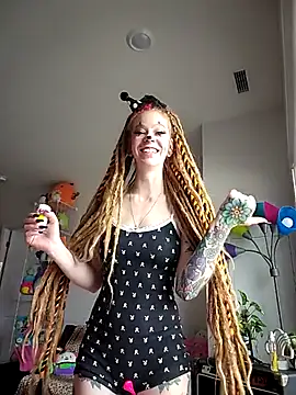 Snapshot of LucidLucy chatting on November 2025 03:36:01 PM LucidLucy online show from November 2025 03:36:01 PM