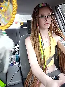 LucidLucy online show from April 2026 07:58:02 PM