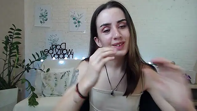 Snapshot of FranceskoJones chatting on January 2025 03:18:01 AM FranceskoJones online show from January 2025 03:18:01 AM