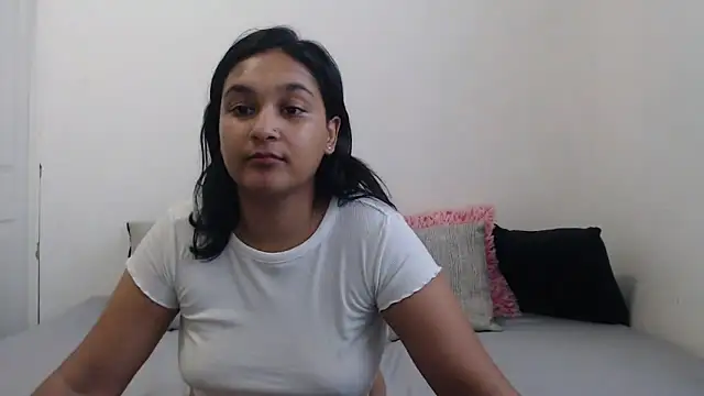 Snapshot of Indianbloom- chatting on December 2024 03:35:01 PM Indianbloom- online show from December 2024 03:35:01 PM