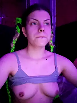 Elunaa online show from January 2025 09:46:02 PM