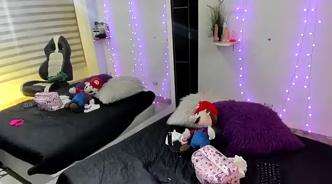 Snapshot of GABY_DAVIS chatting on February 2025 04:05:01 AM GABY DAVIS online show from February 2025 04:05:01 AM