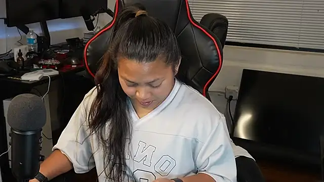 Bubbleliyah online show from February 2025 12:03:01 AM