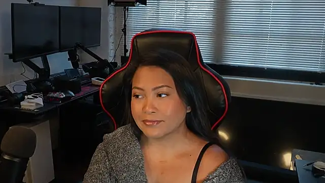 Bubbleliyah online show from March 2025 09:26:02 PM