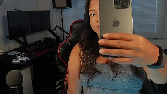 Bubbleliyah online show from March 2025 09:51:01 PM