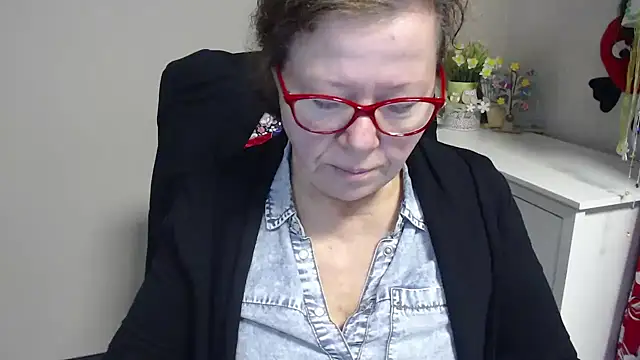 Snapshot of Adelewildx chatting on February 2025 05:16:01 AM Adelewildx online show from February 2025 05:16:01 AM