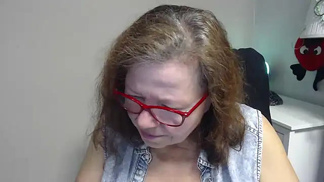 Snapshot of Adelewildx chatting on March 2025 10:13:02 AM Adelewildx online show from March 2025 10:13:02 AM