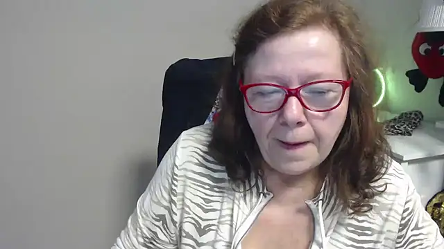 Snapshot of Adelewildx chatting on March 2025 10:25:02 AM Adelewildx online show from March 2025 10:25:02 AM