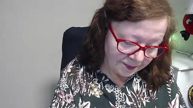 Snapshot of Adelewildx chatting on March 2025 05:02:01 AM Adelewildx online show from March 2025 05:02:01 AM