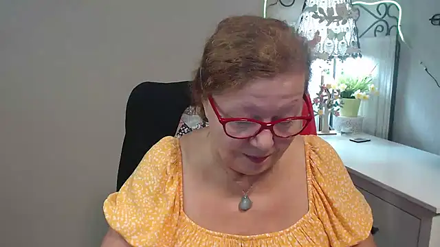 Snapshot of Adelewildx chatting on September 2025 03:28:01 AM Adelewildx online show from September 2025 03:28:01 AM