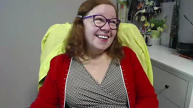 Snapshot of Adelewildx chatting on December 2025 04:22:01 AM Adelewildx online show from December 2025 04:22:01 AM