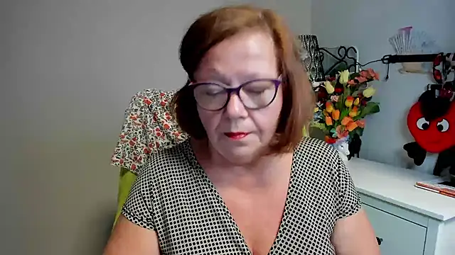 Snapshot of Adelewildx chatting on June 2026 05:12:01 AM Adelewildx online show from June 2026 05:12:01 AM