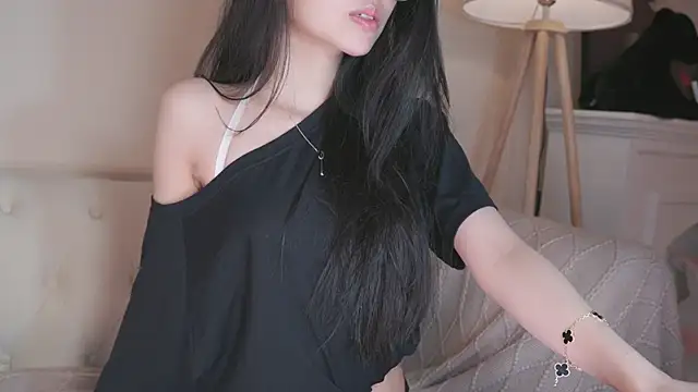 IsMiMi online show from October 2025 07:32:01 PM