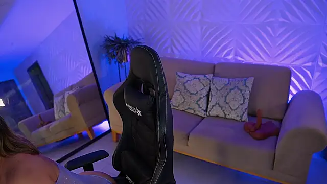 KylaMorrison online show from March 2026 11:43:02 AM