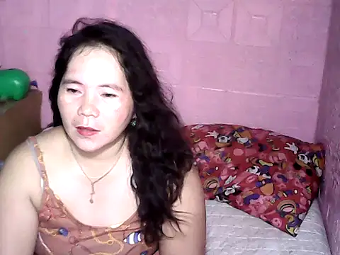 hotpusie 4u online show from September 2025 12:46:02 AM