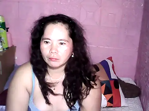 hotpusie 4u online show from October 2025 02:07:02 PM