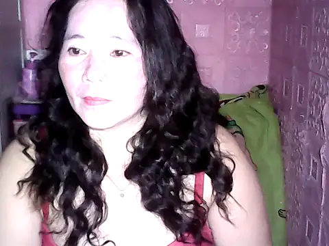 hotpusie 4u online show from February 2026 04:44:01 PM