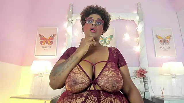 Snapshot of DakotaSexShow chatting on January 2025 07:43:01 PM DakotaSexShow online show from January 2025 07:43:01 PM