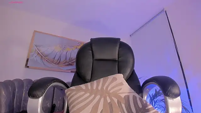 Snapshot of ZoePresleyX chatting on February 2025 01:44:02 AM ZoePresleyX online show from February 2025 01:44:02 AM