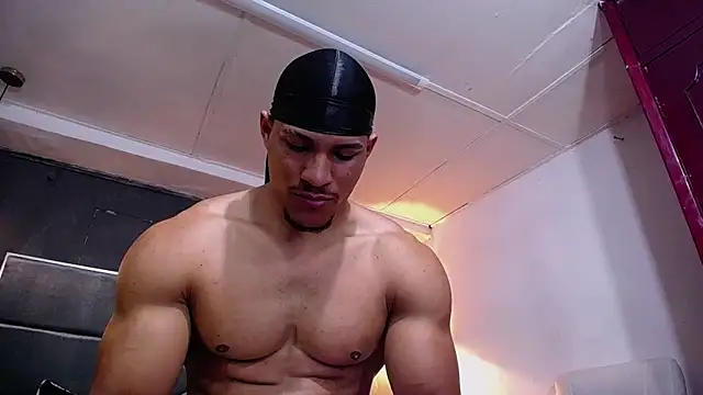 Snapshot of teddyfit19cm chatting on February 2026 01:10:01 PM teddyfit19cm online show from February 2026 01:10:01 PM