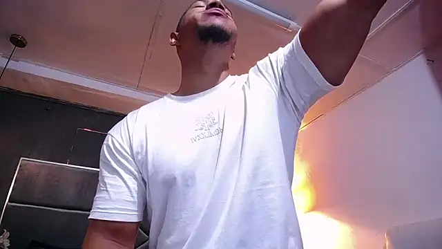 Snapshot of teddyfit19cm chatting on February 2026 01:56:01 PM teddyfit19cm online show from February 2026 01:56:01 PM