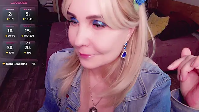 Snapshot of _unique_cam_ chatting on March 2025 02:01:02 PM unique cam online show from March 2025 02:01:02 PM