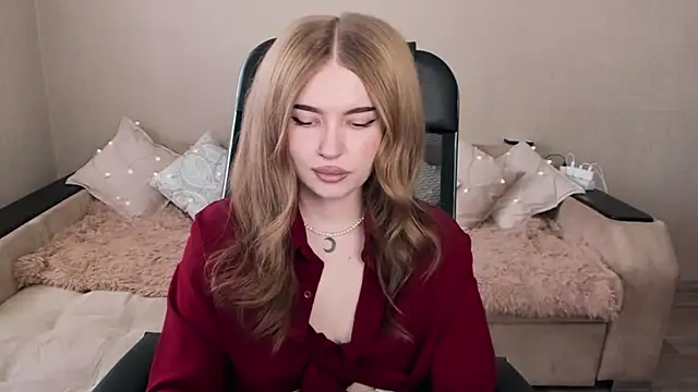 Snapshot of ViolettaLopez chatting on February 2025 11:20:01 AM ViolettaLopez online show from February 2025 11:20:01 AM