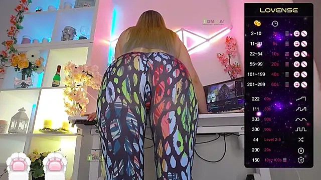 Snapshot of Elena-Marilyn chatting on January 2025 08:13:01 PM Elena-Marilyn online show from January 2025 08:13:01 PM