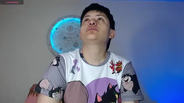 Snapshot of girl_intense444 chatting on January 2025 12:42:02 PM girl intense444 online show from January 2025 12:42:02 PM