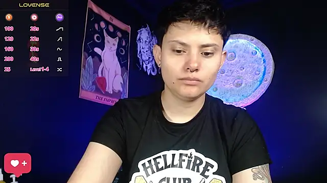 Snapshot of girl_intense444 chatting on December 2025 01:27:01 PM girl intense444 online show from December 2025 01:27:01 PM