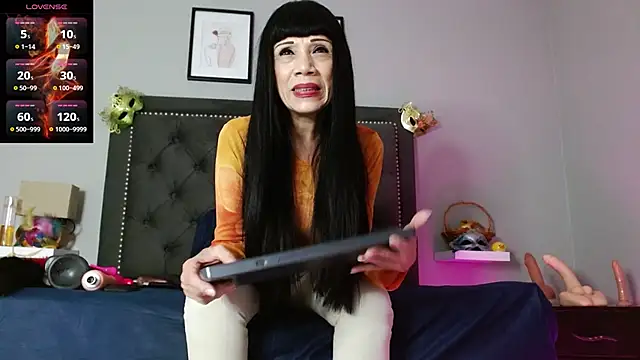 CharlotteLemke online show from October 2025 12:28:02 PM