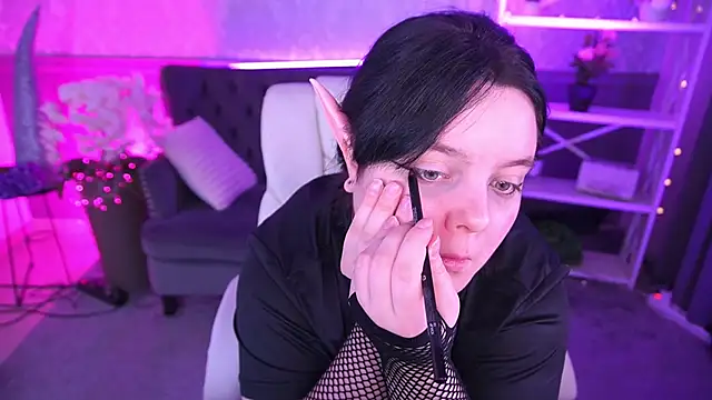 LittleShyy online show from March 2026 01:49:01 PM