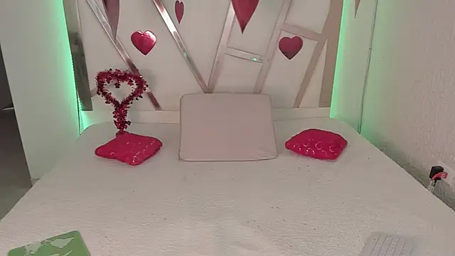 PaulinaBelushi online show from September 2025 03:34:02 PM