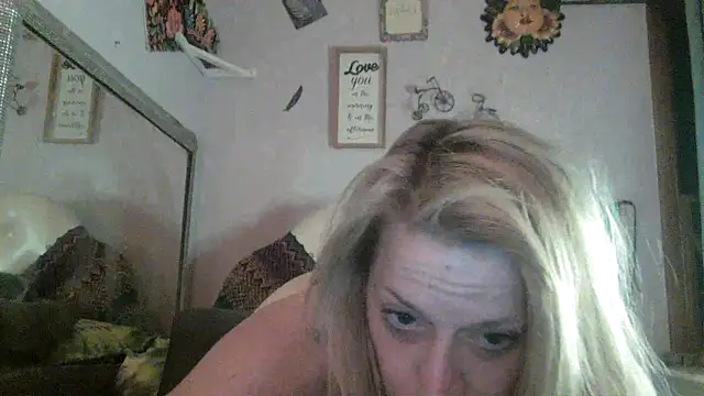 MommaCummins00 online show from March 2026 08:25:01 AM