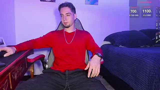 Snapshot of Alex_smith00 chatting on October 2025 07:34:01 PM Alex smith00 online show from October 2025 07:34:01 PM