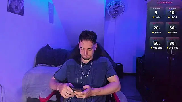 Alex smith00 online show from March 2026 05:04:01 PM