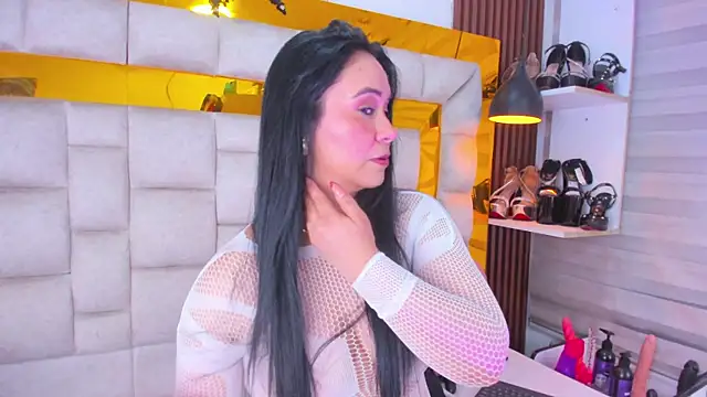 Snapshot of bigass_monic chatting on November 2025 04:05:01 AM bigass monic online show from November 2025 04:05:01 AM