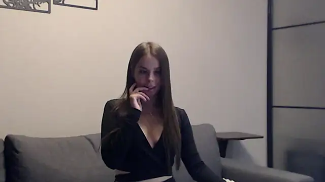 Snapshot of Melanie_Scott_Richerds chatting on September 2025 09:07:02 PM Melanie Scott Richerds online show from September 2025 09:07:02 PM