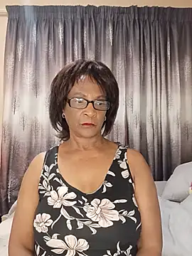 Hotgrannyx online show from May 2026 03:52:02 PM