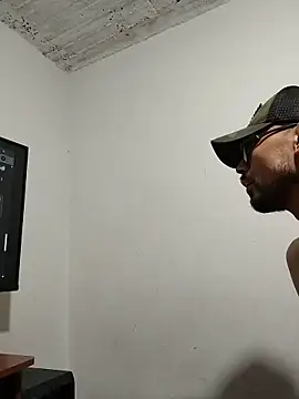 SebasOrte94 online show from November 2025 02:22:02 AM