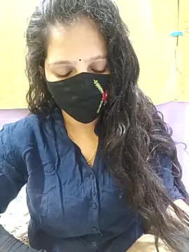 Rising Smiler online show from November 2025 06:08:01 PM