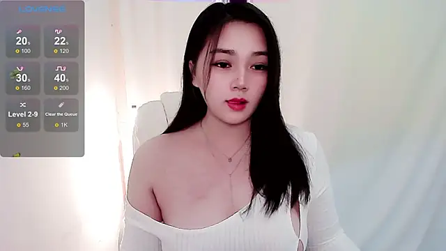 Snapshot of small_Eva chatting on December 2024 02:27:01 PM small Eva online show from December 2024 02:27:01 PM